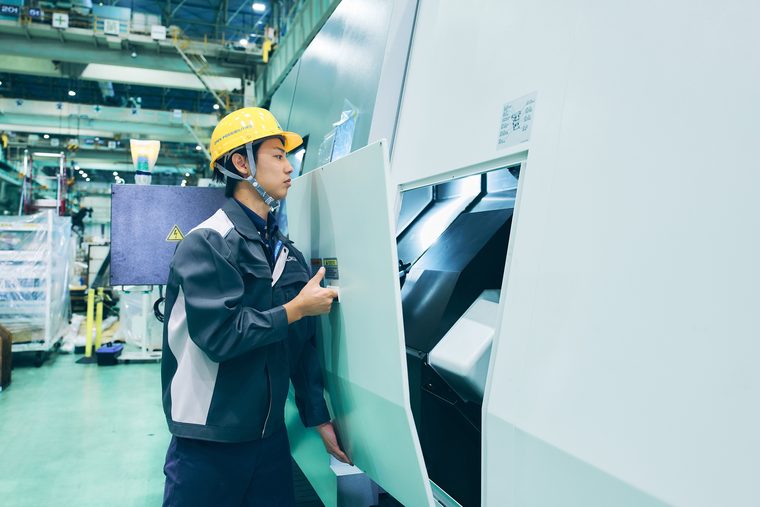 機械系の仕事風景